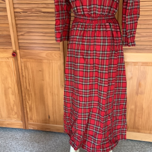 Vintage 1980s red tartan plaid with velvet accents, size 10 tea length dress - Picture 6 of 16